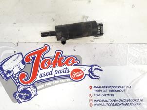 Used Headlight washer pump Opel Signum (F48) 1.9 CDTI 16V Price on request offered by Autodemontage Joko B.V.