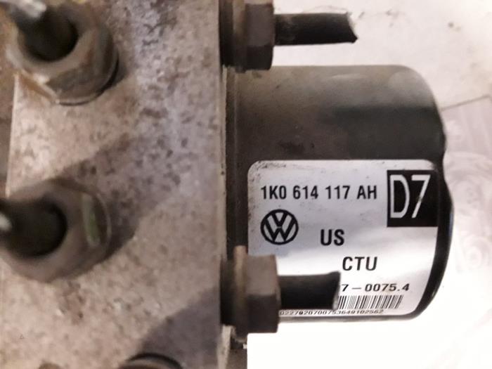 ABS pump from a Volkswagen Golf VI Variant (AJ5/1KA) 1.2 TSI BlueMotion 2010