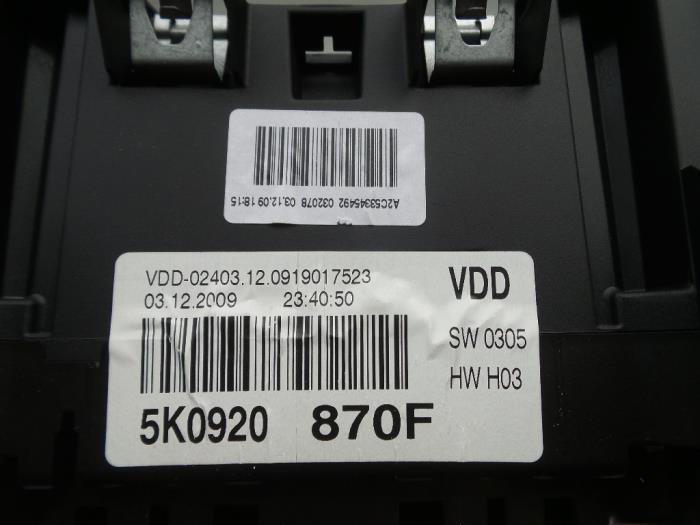 Panel de instrumentación de un Volkswagen Golf VI Variant (AJ5/1KA) 1.2 TSI BlueMotion 2010