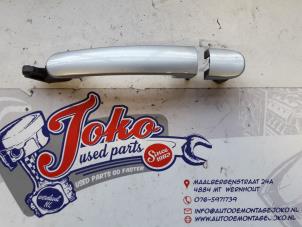 Used Front door handle 4-door, right Seat Leon (1P1) 1.4 TSI 16V Price on request offered by Autodemontage Joko B.V.