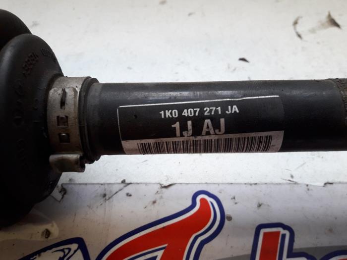Front drive shaft, left from a Seat Leon (1P1) 1.4 TSI 16V 2010