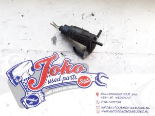 Used Windscreen washer pump Seat Leon (1P1) 1.4 TSI 16V Price on request offered by Autodemontage Joko B.V.