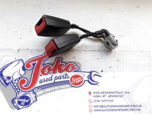 Used Rear seatbelt buckle, left Volkswagen Polo IV (9N1/2/3) 1.4 16V Price on request offered by Autodemontage Joko B.V.