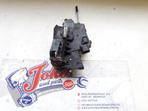 Used Front door lock mechanism 4-door, right BMW 3 serie (E46/4) 318i 16V Price on request offered by Autodemontage Joko B.V.
