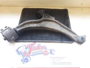 Used Front lower wishbone, right Chevrolet Orlando (YYM/YYW) 2.0 D 16V Price on request offered by Autodemontage Joko B.V.