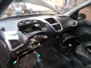 Used Dashboard Peugeot 206+ (2L/M) 1.4 HDi Price on request offered by Autodemontage Joko B.V.