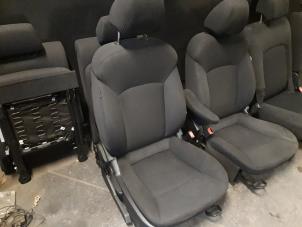 Used Seat, right Chevrolet Orlando (YYM/YYW) 2.0 D 16V Price on request offered by Autodemontage Joko B.V.