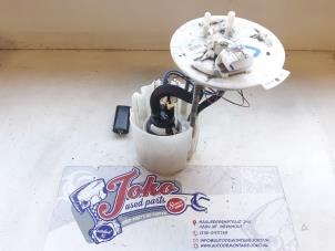 Used Electric fuel pump Chevrolet Orlando (YYM/YYW) 2.0 D 16V Price on request offered by Autodemontage Joko B.V.