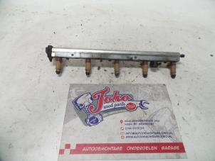 Used Injector (petrol injection) Volvo V50 (MW) 2.4 20V Price on request offered by Autodemontage Joko B.V.