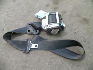 Used Front seatbelt, left Peugeot 206+ (2L/M) 1.4 HDi Price on request offered by Autodemontage Joko B.V.