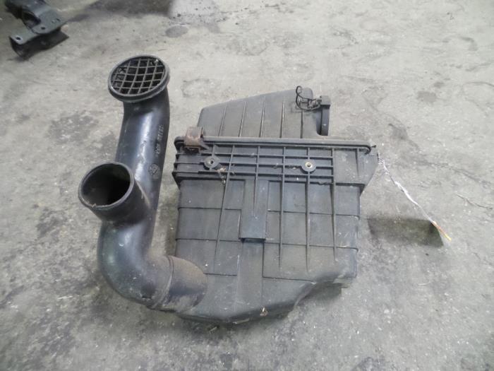 Gebrauchte Luftfiltergehäuse Landrover Freelander Hard Top 2.0 di Preis auf Anfrage angeboten von Autodemontage Joko B.V.