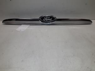 Używane Uchwyt tylnej klapy Ford Mondeo Cena na żądanie oferowane przez Autodemontage Joko B.V.