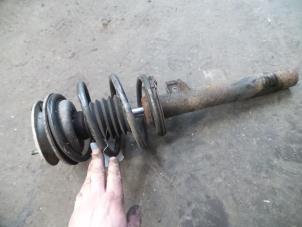 Used Front shock absorber rod, left BMW 3 serie Compact (E46/5) 320td 16V Price on request offered by Autodemontage Joko B.V.