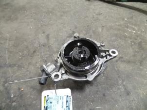 Used Vacuum pump (diesel) BMW 3 serie Compact (E46/5) 320td 16V Price on request offered by Autodemontage Joko B.V.