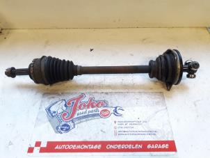 Used Front drive shaft, left Renault Clio II (BB/CB) 1.4 16V Price on request offered by Autodemontage Joko B.V.