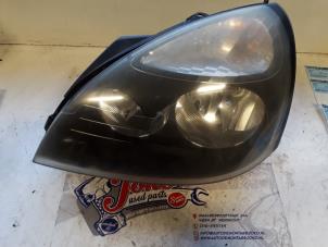 Used Headlight, left Renault Clio II (BB/CB) 1.4 16V Price on request offered by Autodemontage Joko B.V.
