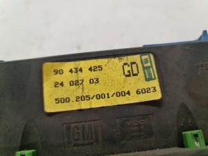 Innerdisplay från en Opel Astra F (53/54/58/59) 2.0 GSi 16V 1991