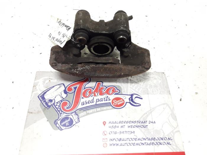 Gebrauchte Bremszange rechts vorne Peugeot 306 (7A/C/S) 1.4 XN,XR,XA,XRA Preis auf Anfrage angeboten von Autodemontage Joko B.V.