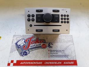 Usagé Radio/Lecteur CD Opel Astra H GTC (L08) 1.4 16V Twinport Prix sur demande proposé par Autodemontage Joko B.V.
