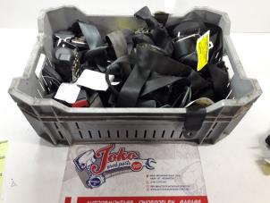 Used Front seatbelt, left Peugeot 205 II (20A/C) 1.4 Price on request offered by Autodemontage Joko B.V.