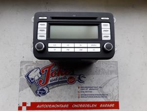 Gebrauchte Radio CD Spieler Volkswagen Golf V (1K1) 2.0 TDI DRF 16V Preis auf Anfrage angeboten von Autodemontage Joko B.V.