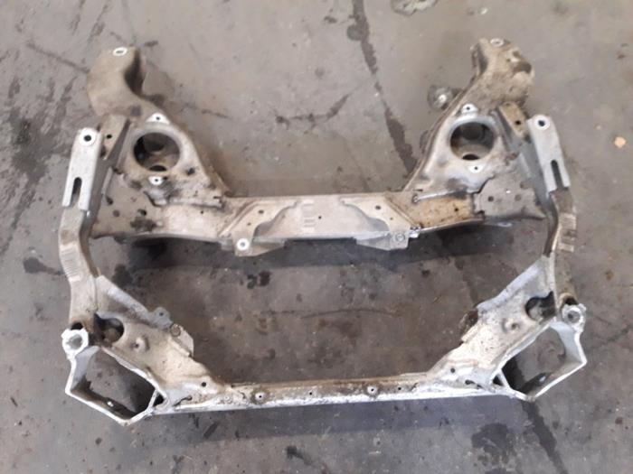 Gebrauchte Unterrahmen BMW 1 serie (E87/87N) 118d 16V Preis auf Anfrage angeboten von Autodemontage Joko B.V.
