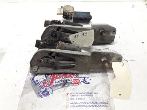 Used Front wiper motor Citroen AX 11 i TE,TGE Kat. Price on request offered by Autodemontage Joko B.V.