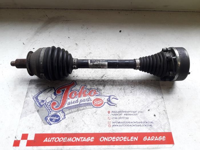 Front drive shaft, left from a Volkswagen Polo V (6R) 1.2 TDI 12V BlueMotion 2012