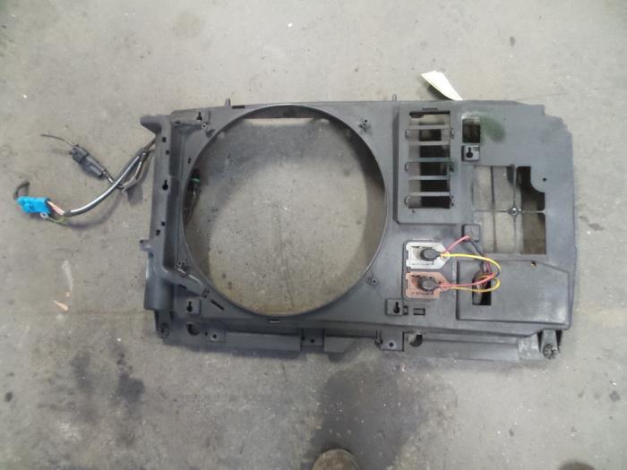 Begagnade Front Citroen Xsara (N1) 1.6 16V Pris på förfrågan erbjuds av Autodemontage Joko B.V.