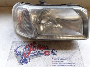 Used Headlight, right Landrover Freelander Hard Top 2.0 td4 16V Price on request offered by Autodemontage Joko B.V.