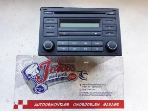 Used Radio CD player Volkswagen Fox (5Z) 1.2 Price on request offered by Autodemontage Joko B.V.