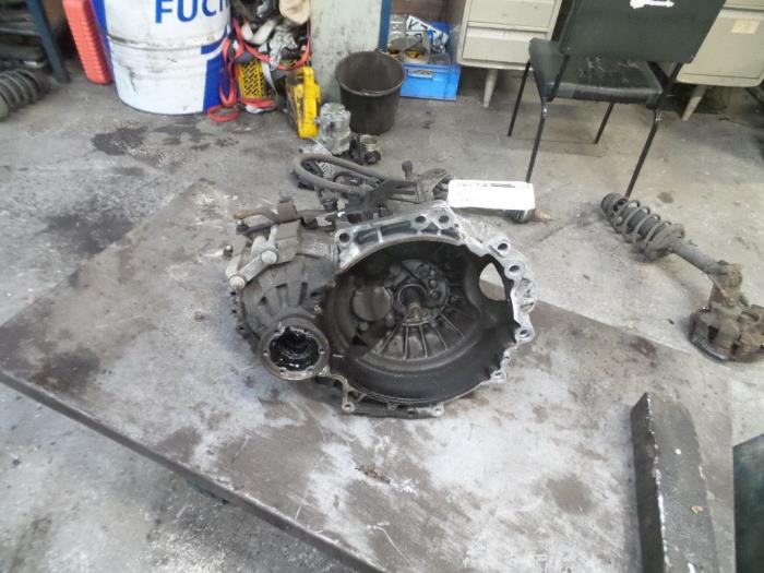 Gebrauchte Getriebe Volkswagen Golf IV (1J1) 1.6 Preis auf Anfrage angeboten von Autodemontage Joko B.V.