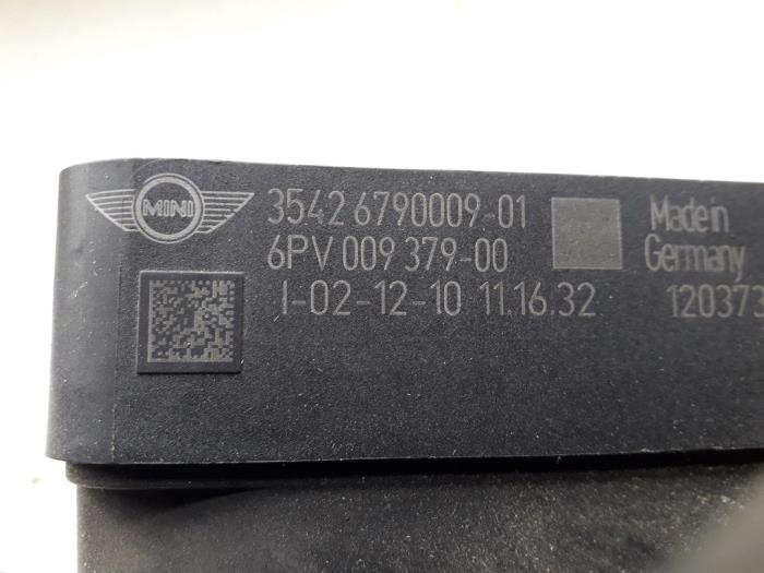 Accelerator pedal from a MINI Mini (R56) 1.6 One D 16V 2011