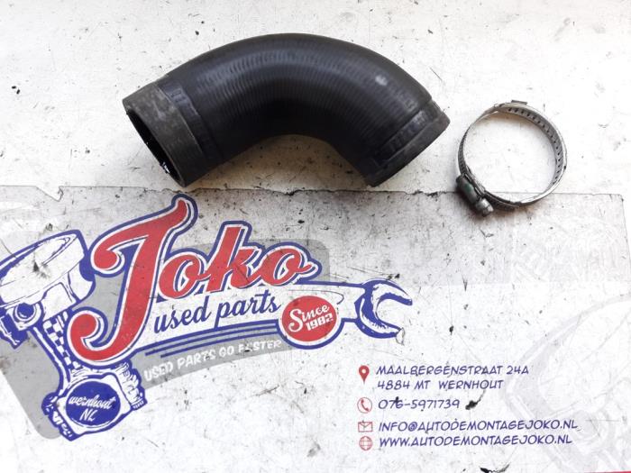 Gebrauchte Intercooler Schlauch Ford Focus C-Max 1.6 TDCi 16V Preis auf Anfrage angeboten von Autodemontage Joko B.V.