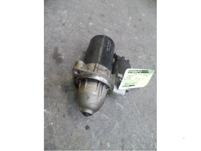 Used Starter Mercedes C Combi (S202) 2.0 C200T 16V Price on request offered by Autodemontage Joko B.V.