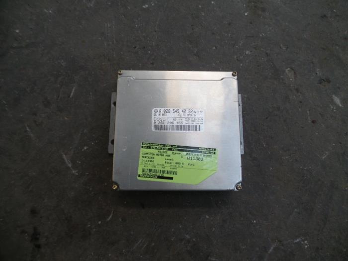 Used Engine management computer Mercedes C Combi (S202) 2.0 C200T 16V Price on request offered by Autodemontage Joko B.V.