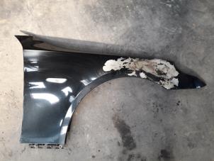 Used Front wing, right BMW 5 serie (E60) 530i 24V Price on request offered by Autodemontage Joko B.V.