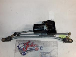 Used Front wiper motor Ford Scorpio II (GFR) 2.9 V6 24V GLX,Ghia Price on request offered by Autodemontage Joko B.V.