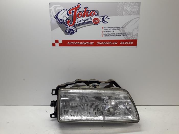 Używane Reflektor prawy Honda Civic CRX (ED/EE) 1.6i 16V Cena na żądanie oferowane przez Autodemontage Joko B.V.