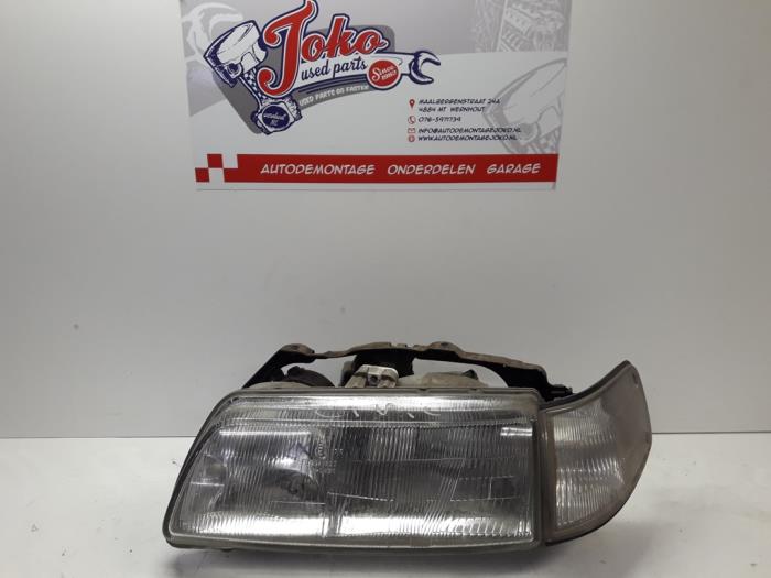 Używane Reflektor lewy Honda Civic CRX (ED/EE) 1.6i 16V Cena na żądanie oferowane przez Autodemontage Joko B.V.