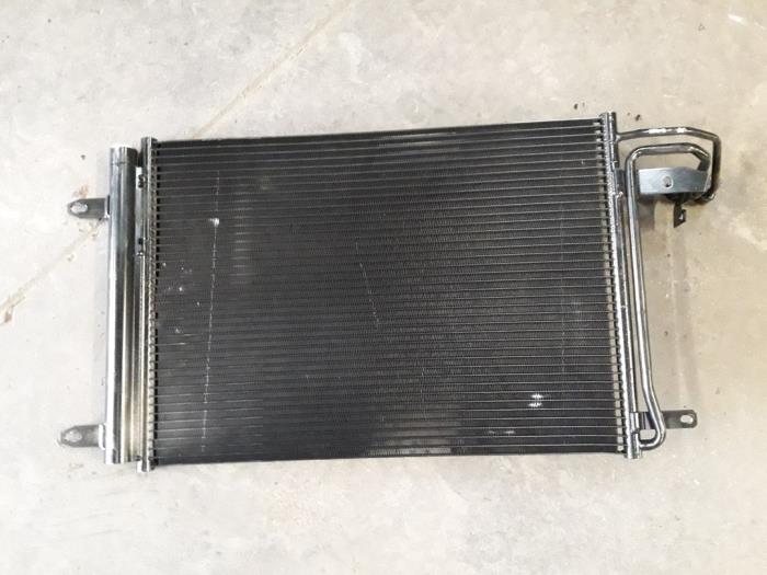 Air conditioning condenser from a Volkswagen Scirocco (137/13AD) 1.4 TSI 160 16V 2009