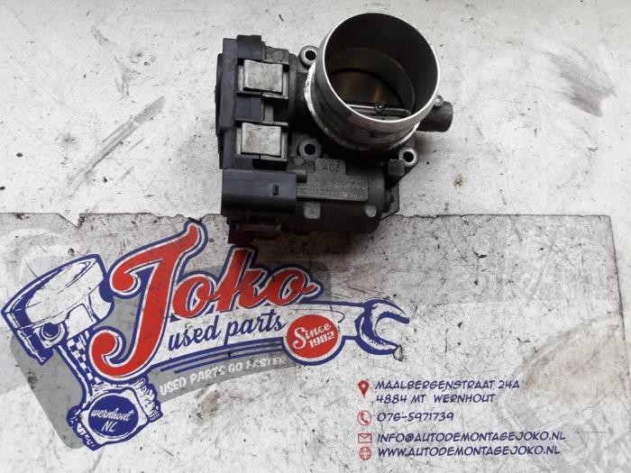 Throttle body from a Volkswagen Scirocco (137/13AD) 1.4 TSI 160 16V 2009