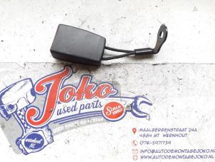 Used Rear seatbelt buckle, centre Opel Vectra C 1.8 16V Price on request offered by Autodemontage Joko B.V.