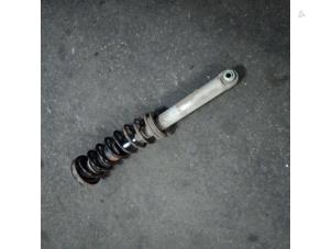 Used Shock absorber kit BMW 5 serie (E39) 520d 16V Price on request offered by Autodemontage Joko B.V.