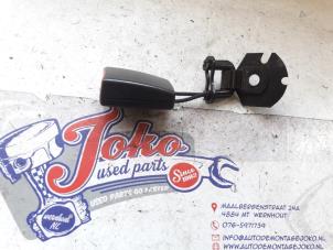 Used Rear seatbelt buckle, right Jaguar X-type 2.0 D 16V Price on request offered by Autodemontage Joko B.V.