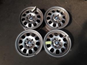 Used Set of wheels BMW 3 serie (E46/4) 320d 16V Price on request offered by Autodemontage Joko B.V.