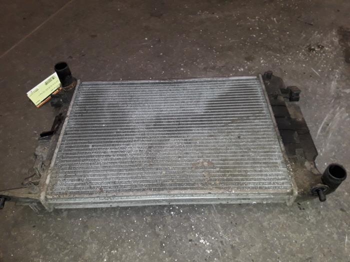 Usagé Radiateur Saab 9-3 I (YS3D) 2.2 TiD 16V Prix sur demande proposé par Autodemontage Joko B.V.