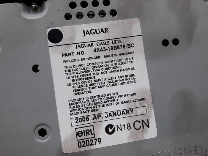 Radio CD Spieler van een Jaguar X-type 2.0 D 16V 2005