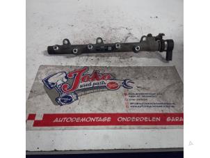 Used Fuel injector nozzle BMW 3 serie (E46/2) 320 Cd 16V Price on request offered by Autodemontage Joko B.V.
