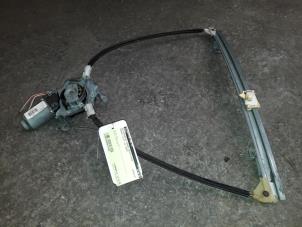Used Window mechanism 2-door, front right Renault Clio II (BB/CB) 1.6 16V Price on request offered by Autodemontage Joko B.V.